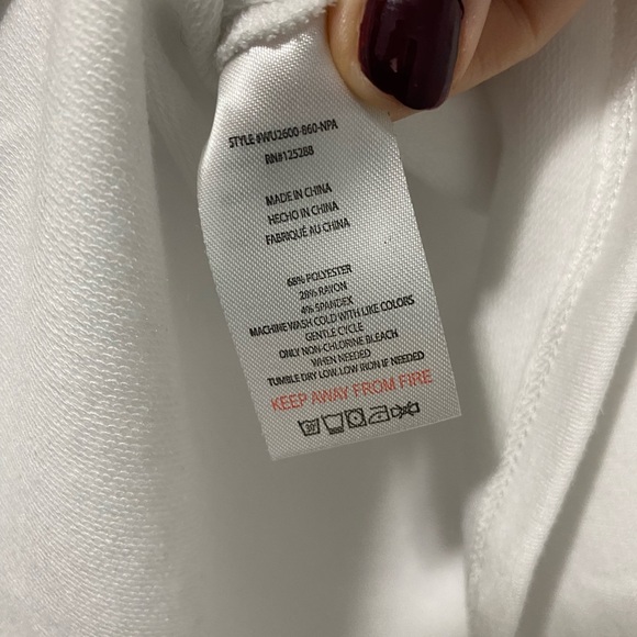 NWT. Rae Dunn Astrology T-shirt. - Picture 3 of 8